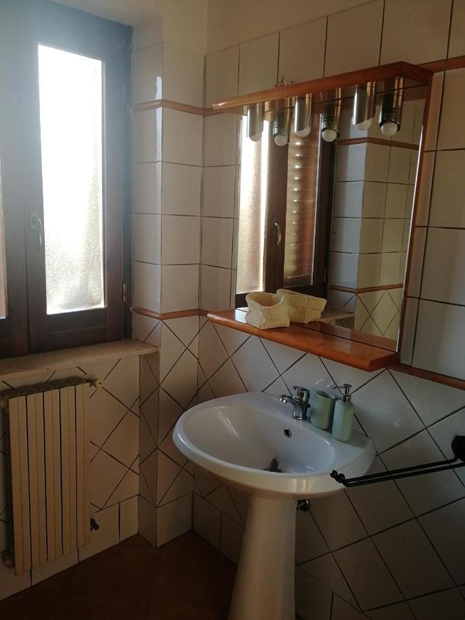 Le Carcare Villa Santo Stefano del Sole Luaran gambar